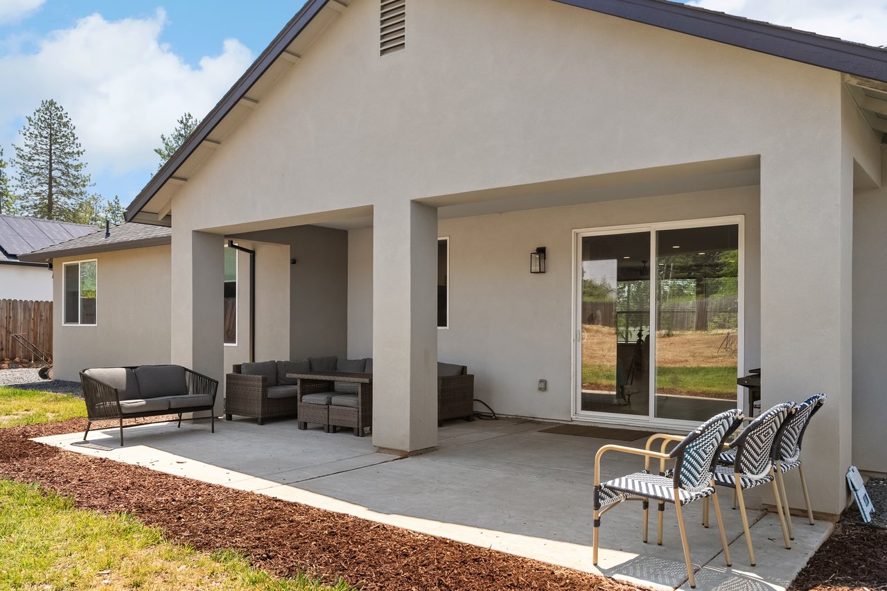 Better-Than-New Living on De Mille Road in Paradise, CA