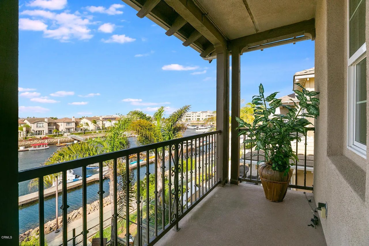 1357 Estuary Way, Oxnard, CA 93035