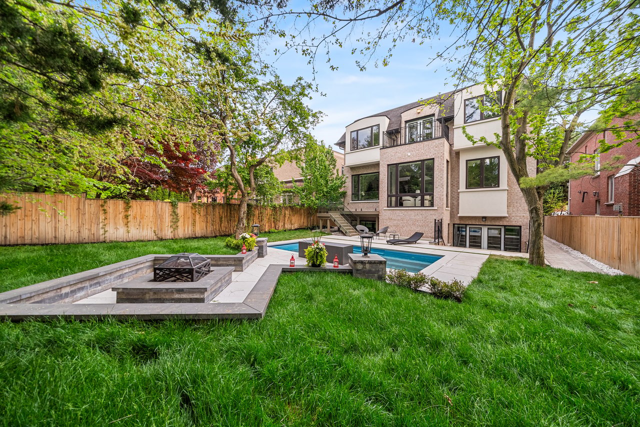 148 Munro Boulevard