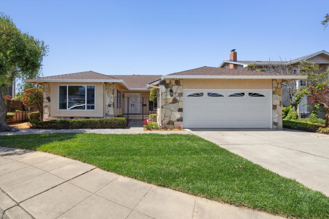 752 Matsonia Dr