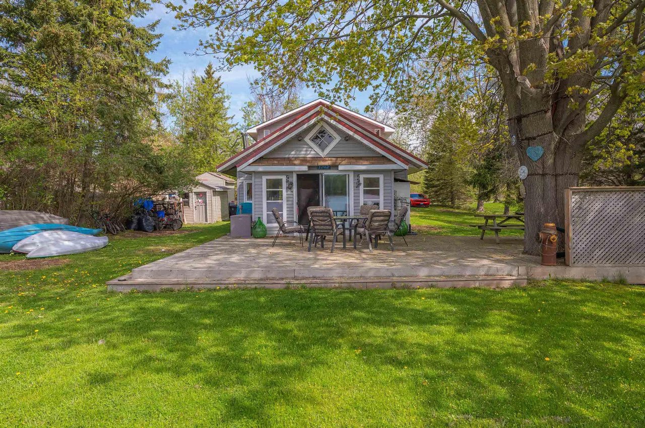 1035 JARVIS LANE