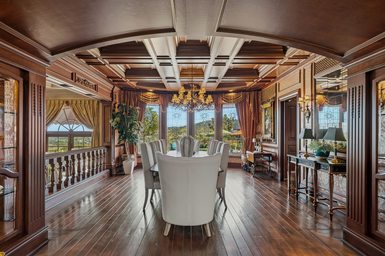 Mulholland Hills Country Club | Premier Golf & Tennis View Estate