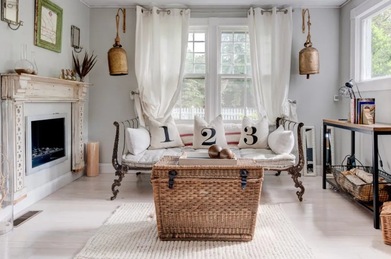 Own this compact Bridgehampton cottage from 1900 for $1.2M