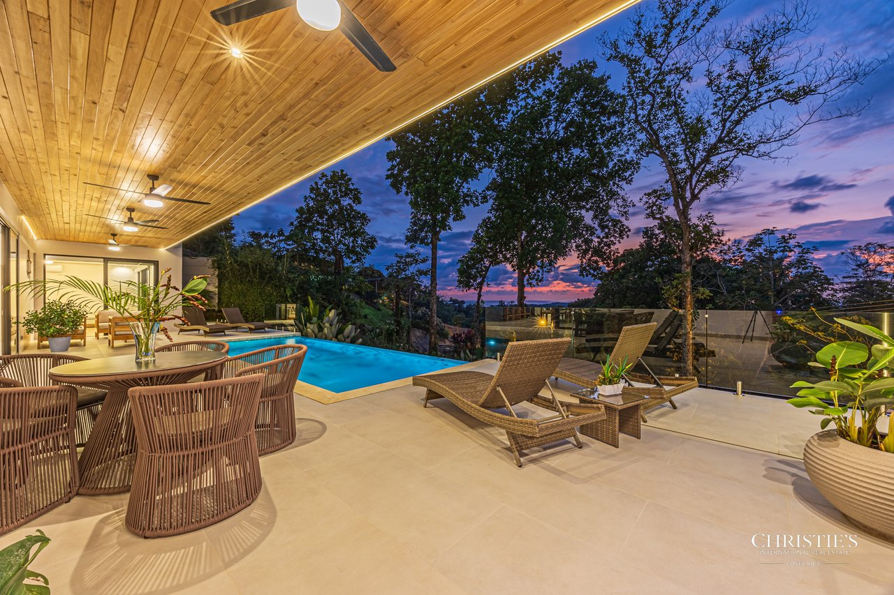 Casa Iguana Turnkey Tropical Paradise