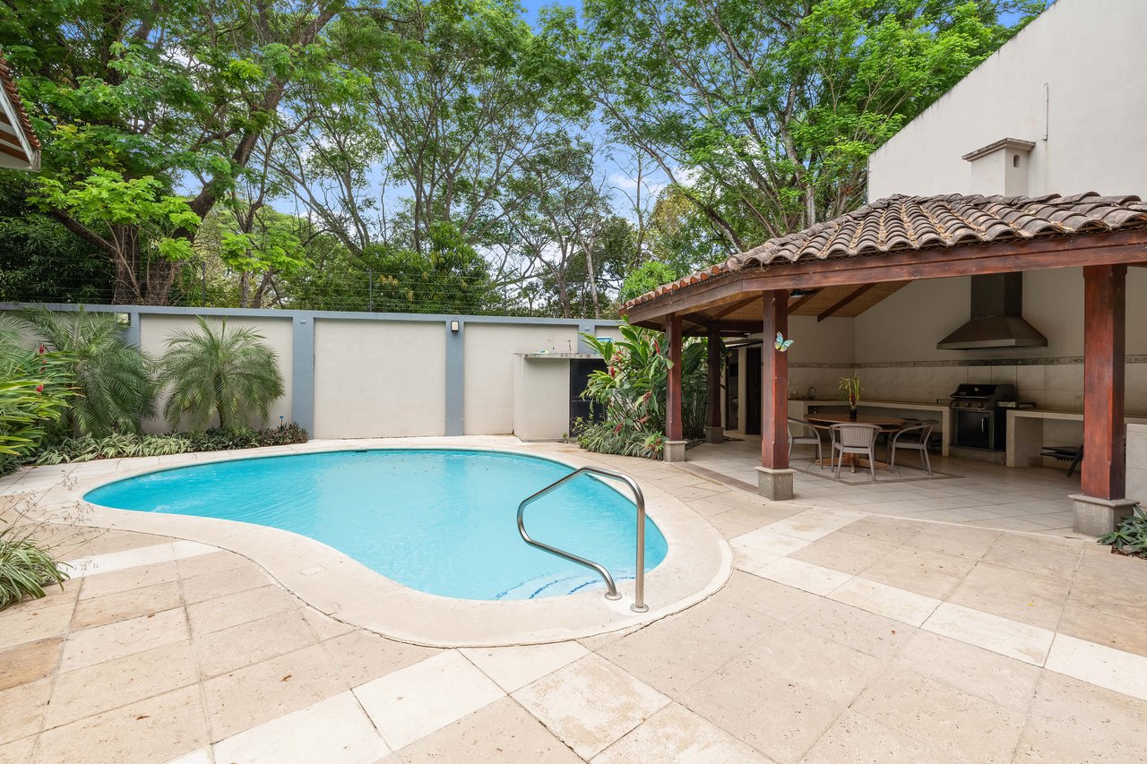 Casa Gigi | Beautiful 2BR + Flex Room Condo, Steps from Beach & Nature
