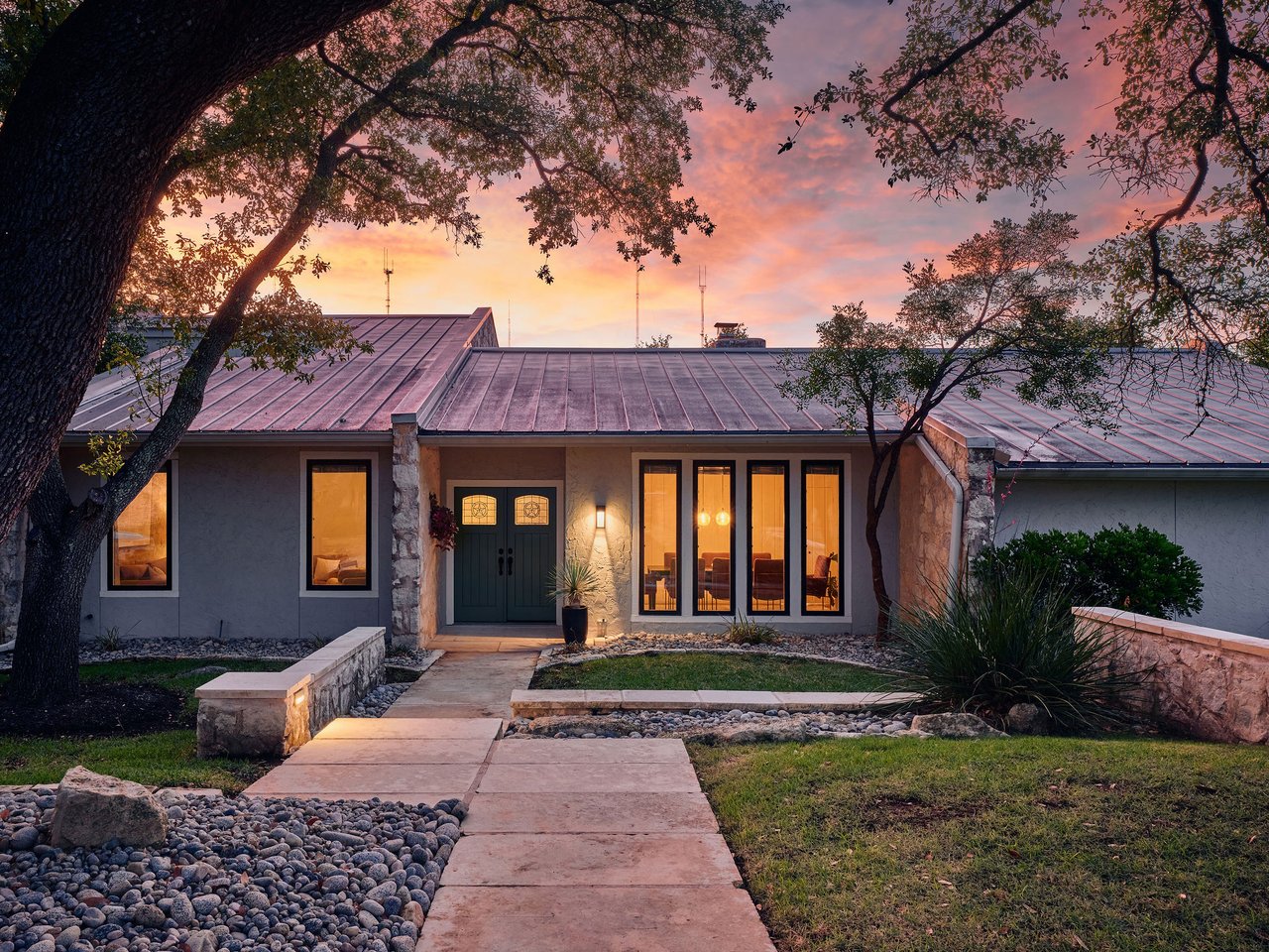2310 Camino Alto