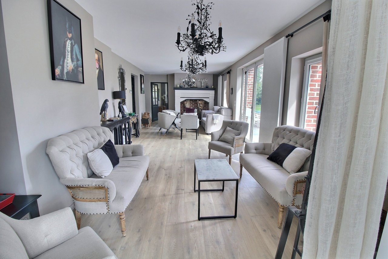 Property with garden, swimming pool and outbuildings for sale in Trouville-sur-Mer