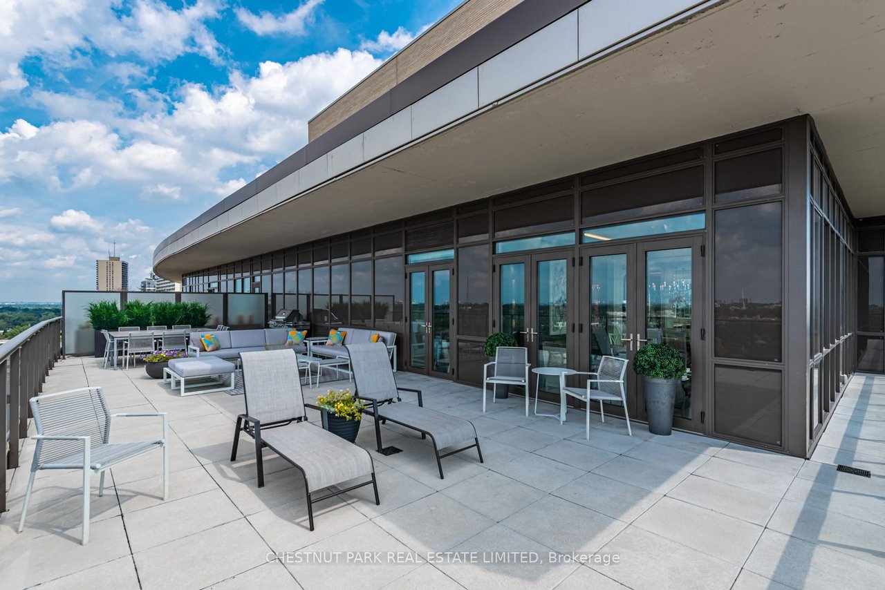 MIDTOWN PENTHOUSE 