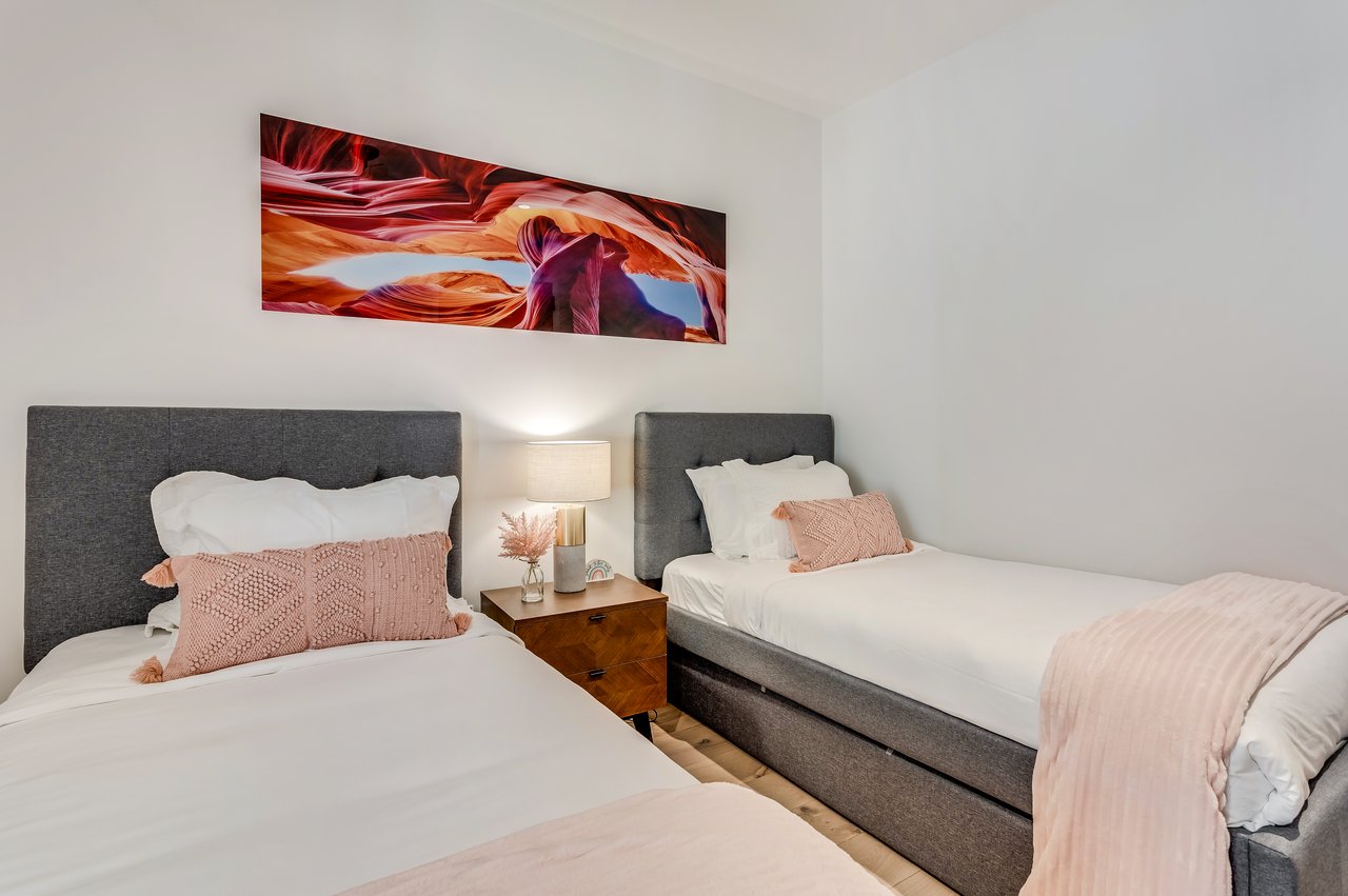 Electric Pass Lodge Gem