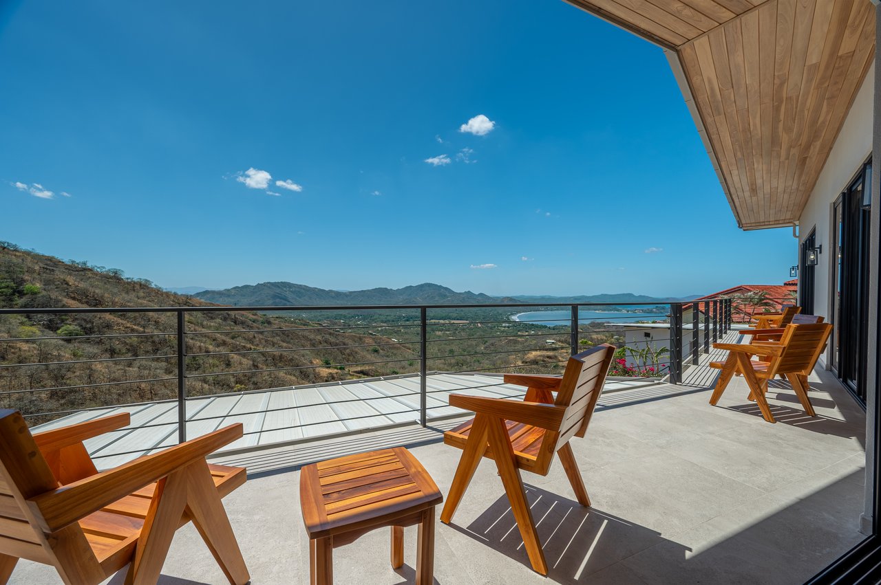 Casa En Las Rocas | Spectacular Ocean-View Home in Pacific Heights