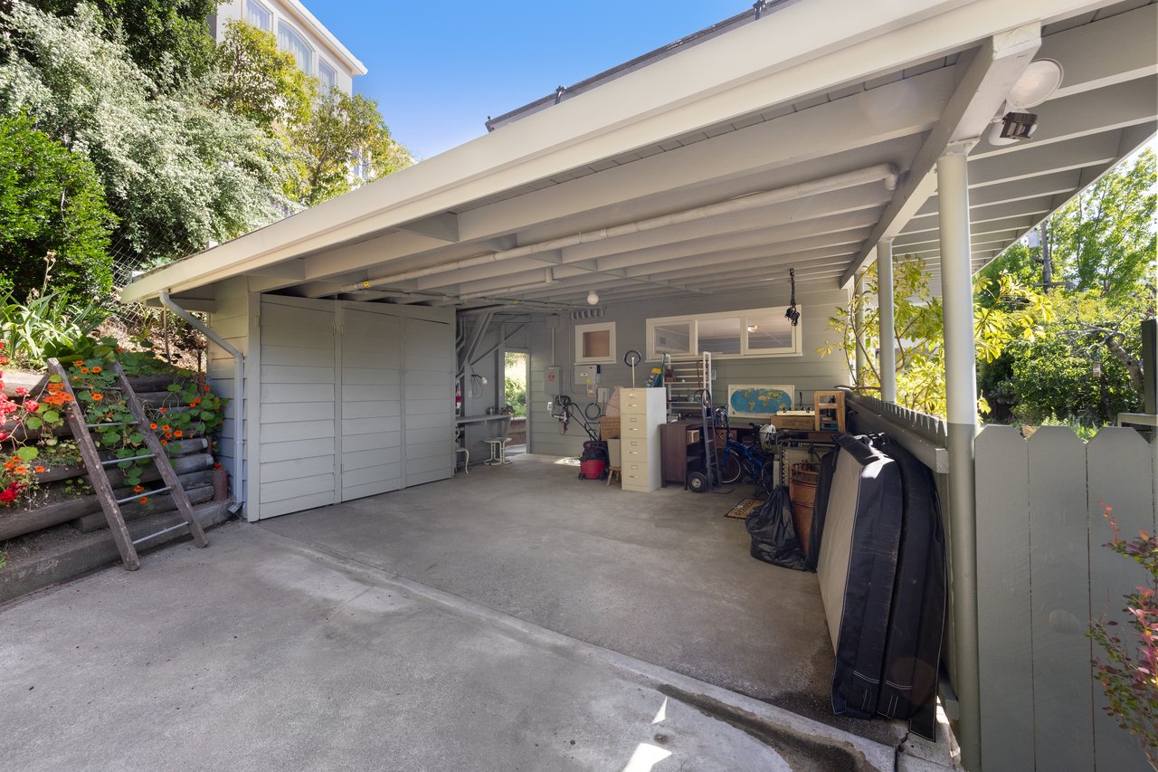 35 Saint Francis Ln