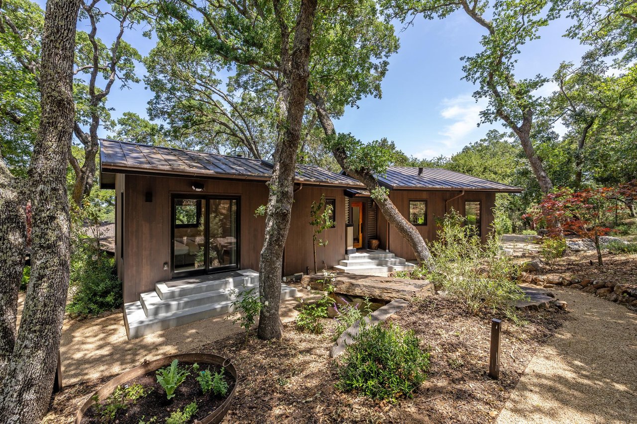 138 Bolivar LN