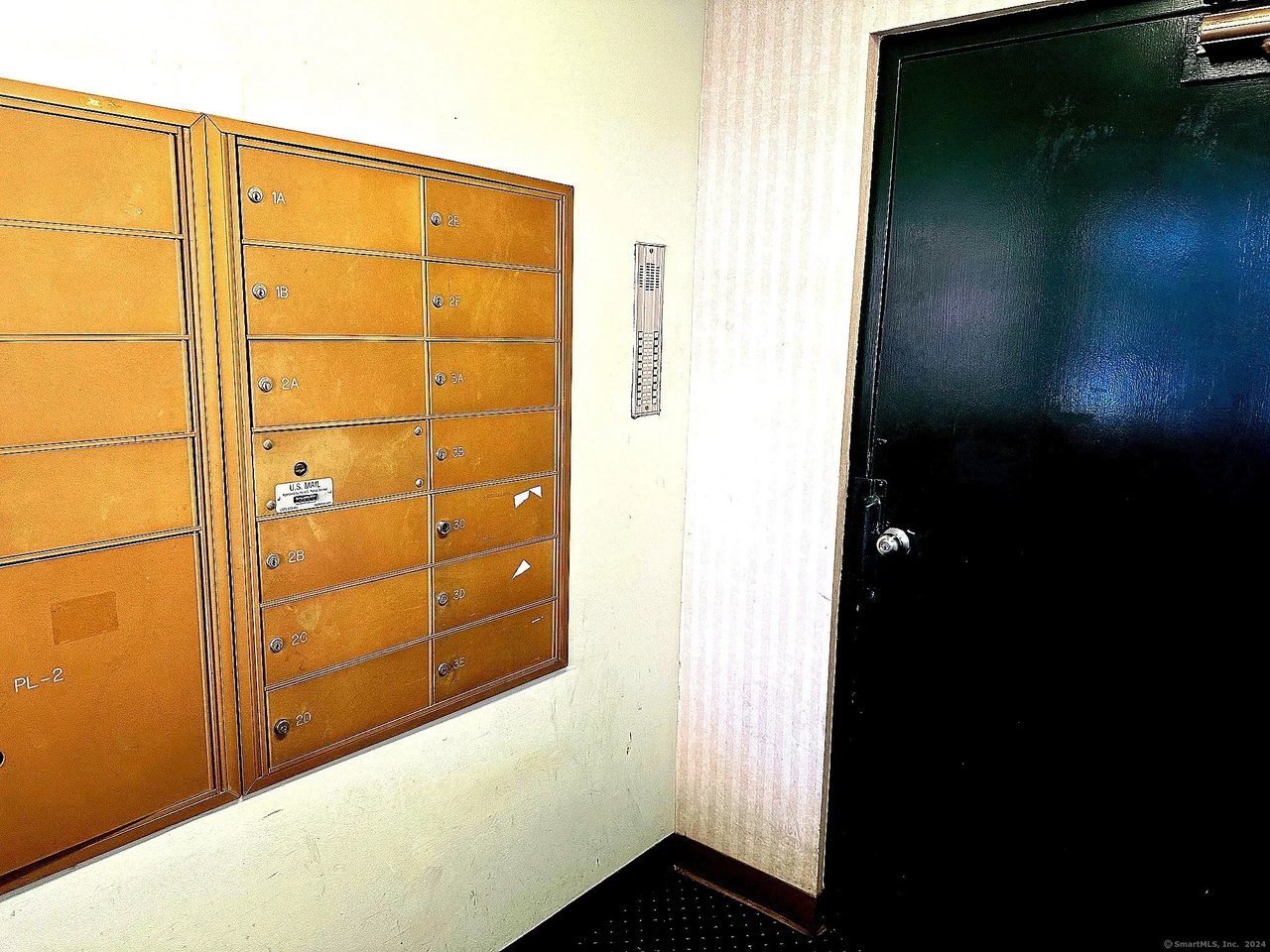 384 Howe Avenue APT 3B