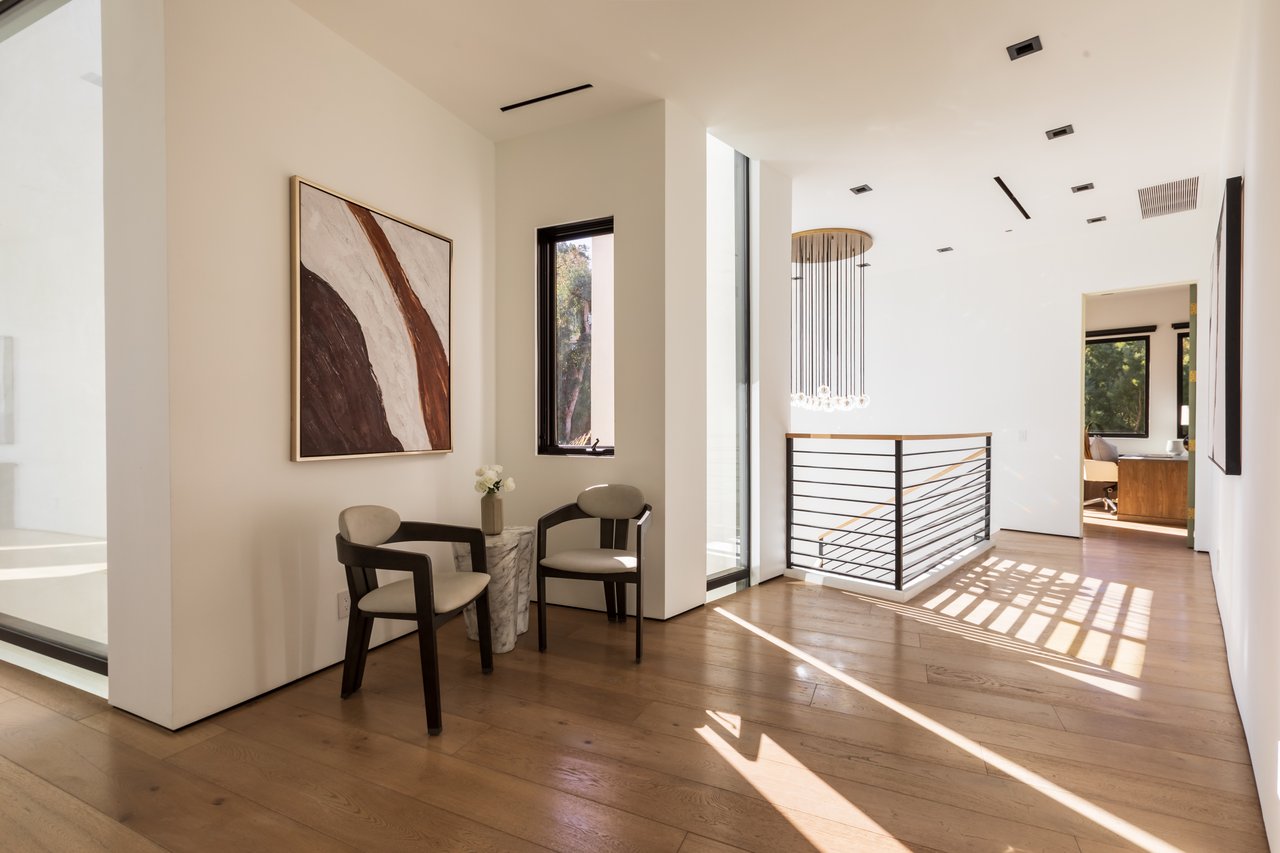 13331 Mulholland Dr, Beverly Hills