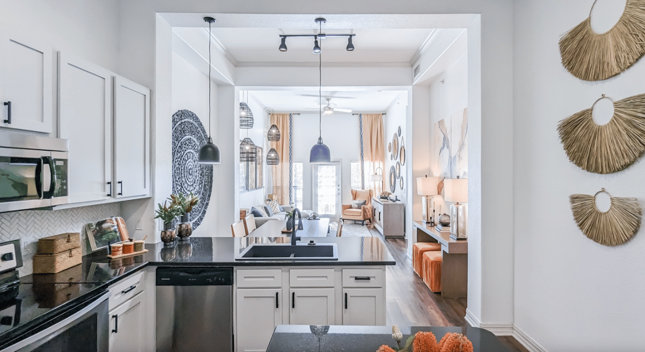 Apply today and enjoy 8 weeks free PLUS an additional $1500 Look & Lease Special