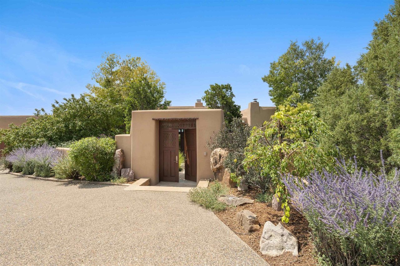 21 Ridgetop