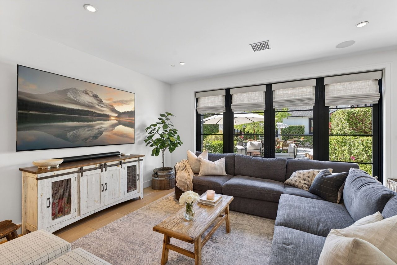 5217 E CALLE REDONDA