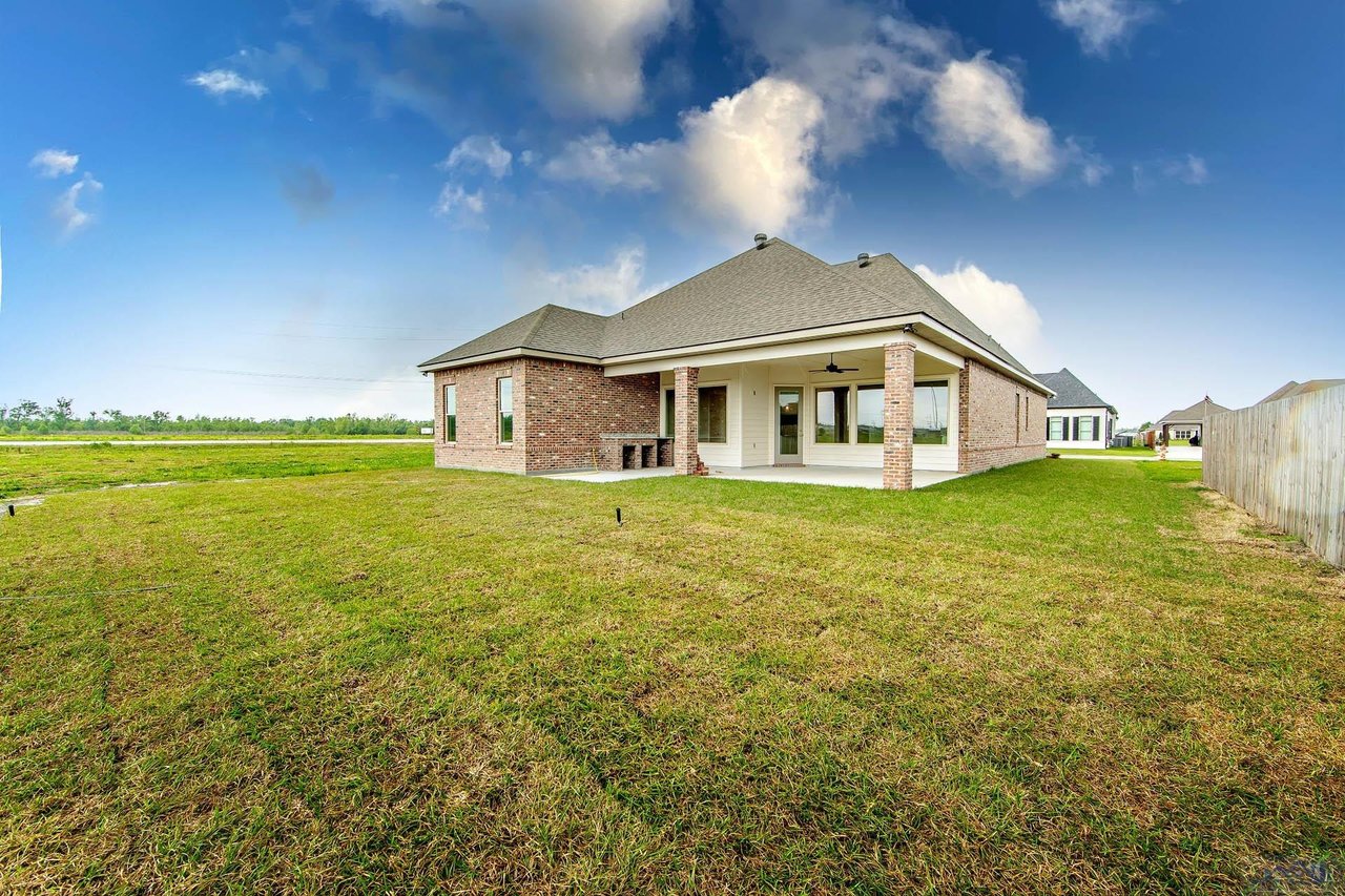351 Ravensaide Dr