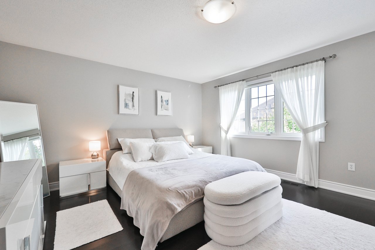 3262 Skipton Lane, Oakville