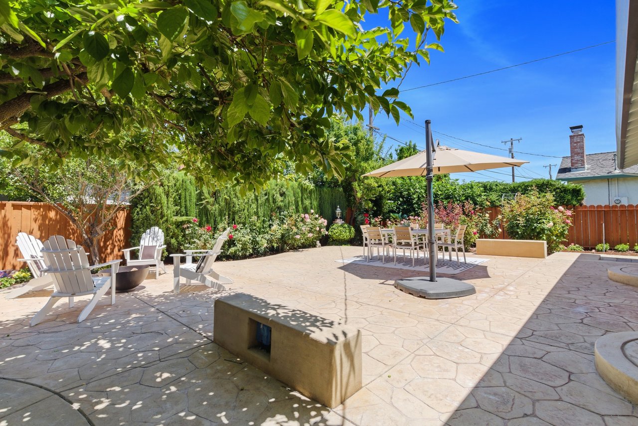 2101 Leon Drive