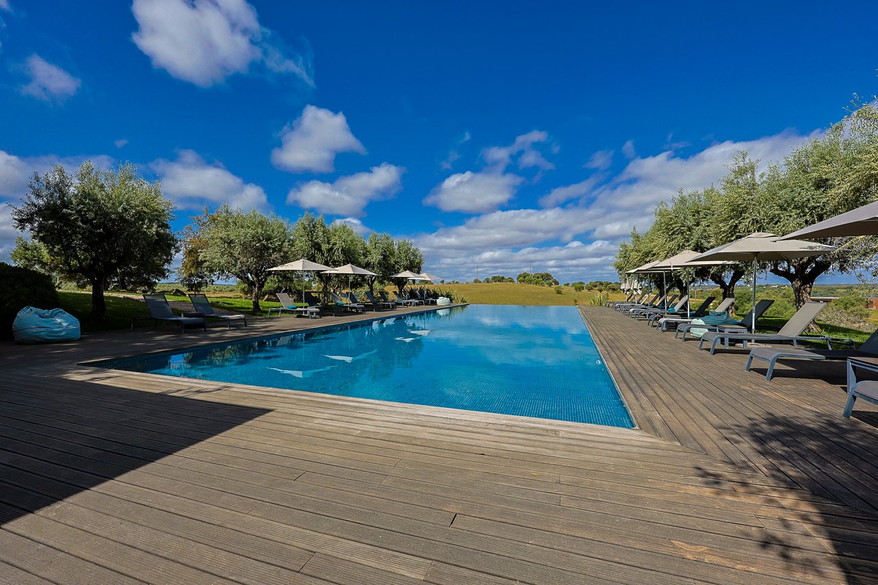 Luxury Wellness & Sports Retreat in Portugal with Expansion Upside & €1M+ Revenue