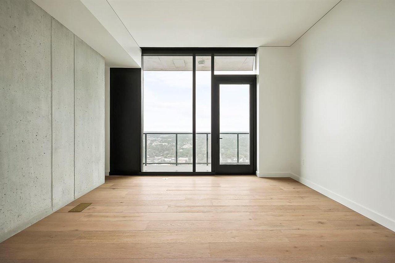 The Modern Residences: 610 Davis St. #2412