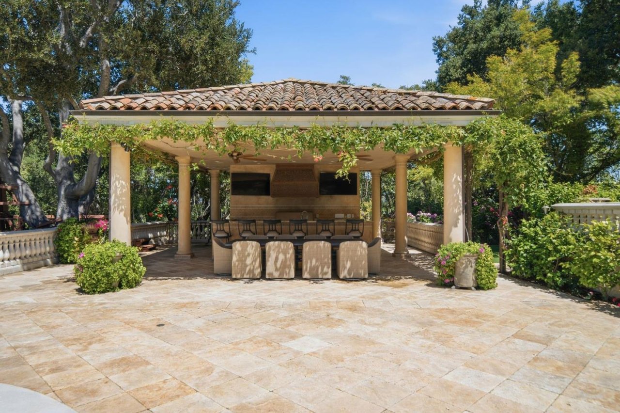 10285 Magdalena Rd