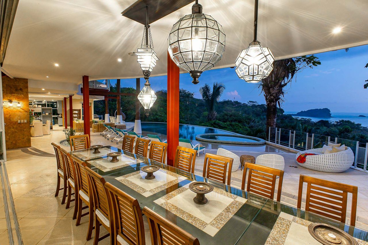 Casa Fantastica Luxury Mountain and Ocean View Villa