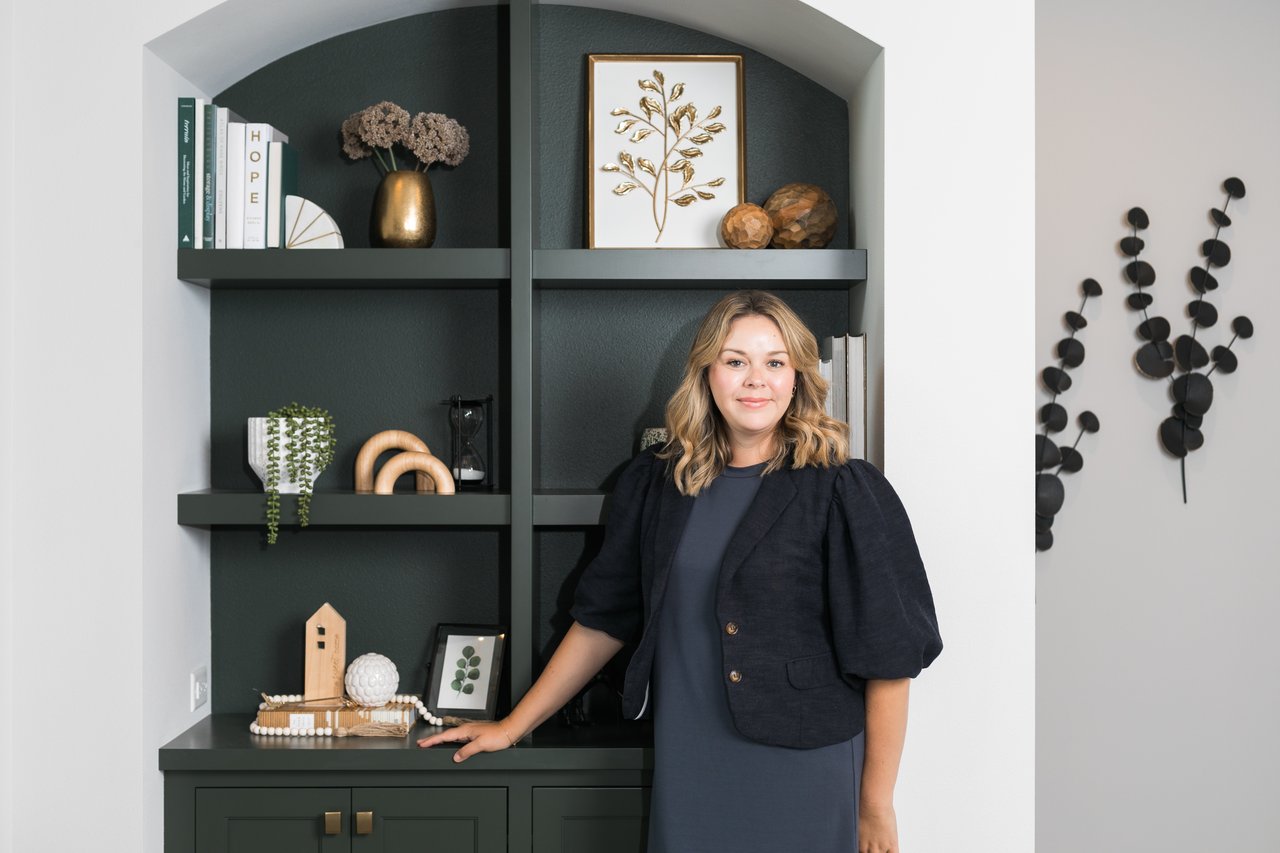 Learn how to find off market homes in Madison, Wisconsin. Discover how local agent connections, neighborhood insights, and early access strategies can help you find homes before they reach the public market.