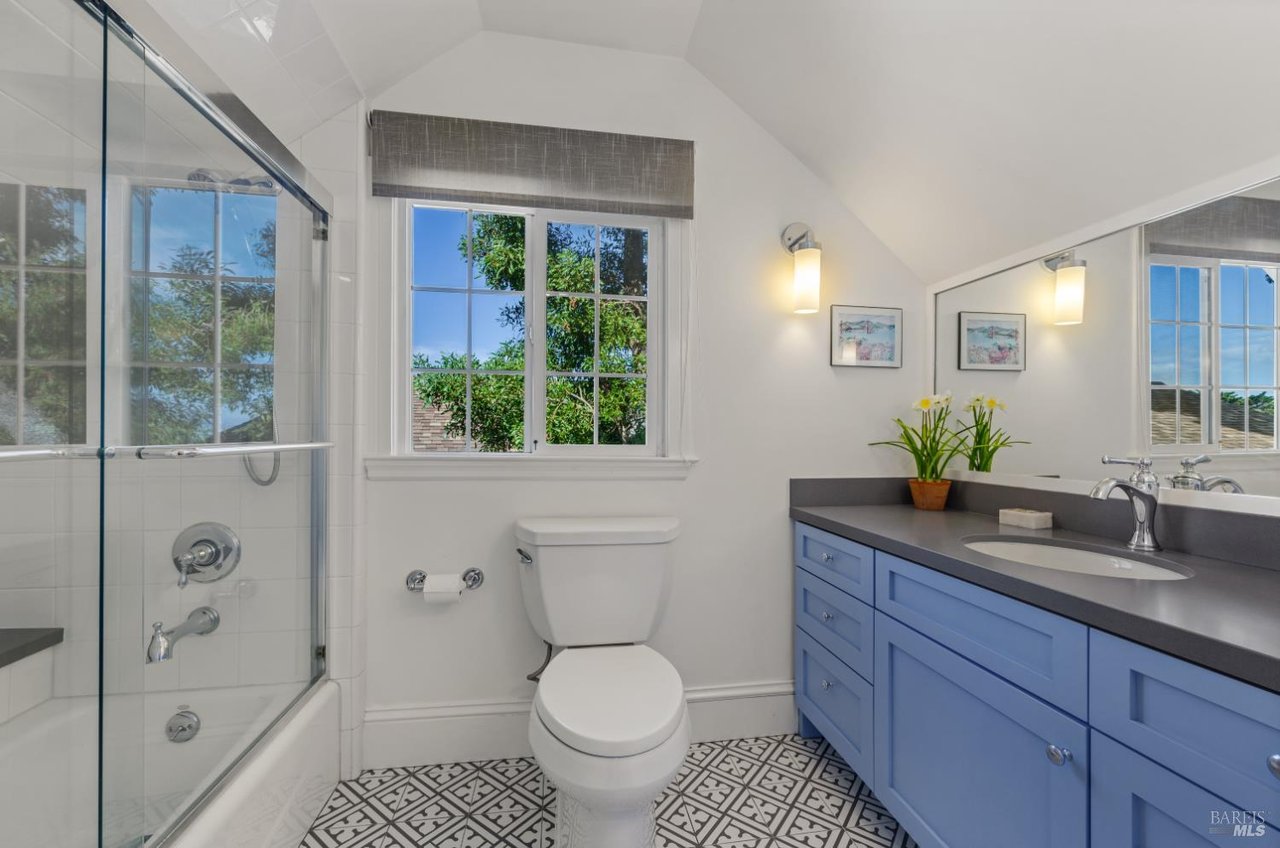 309 Corte Madera Ave