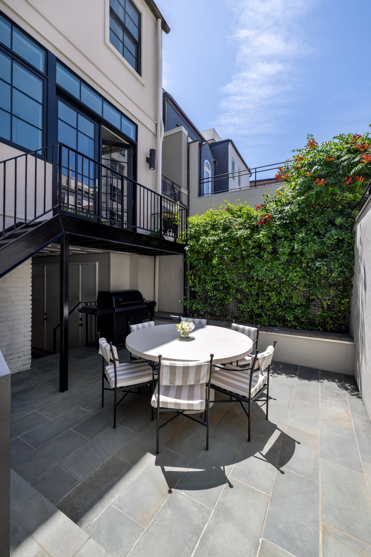 Hillyer Place NW