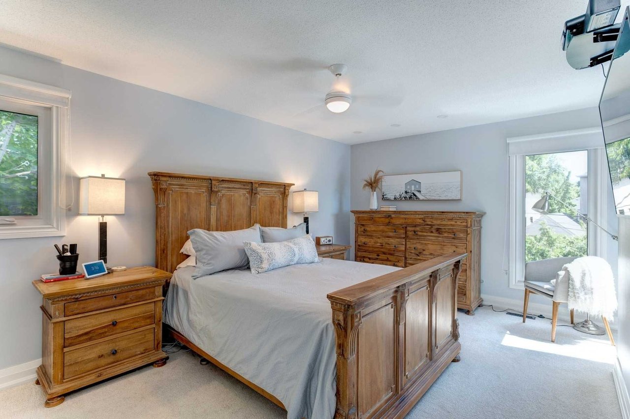 63 Coalport Dr