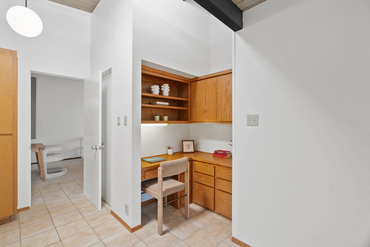 807 Blanchard WAY