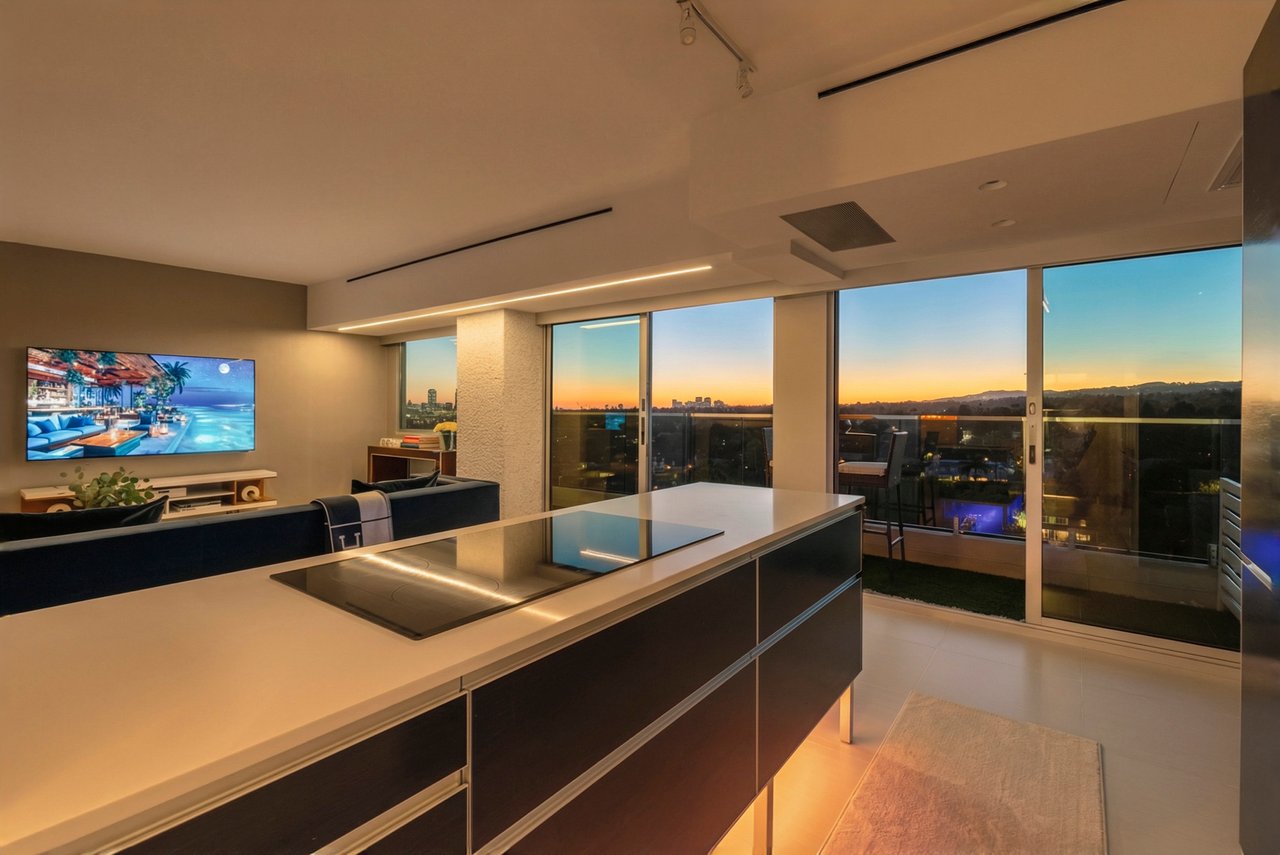 838 N Doheny Dr Unit: 1202, West Hollywood