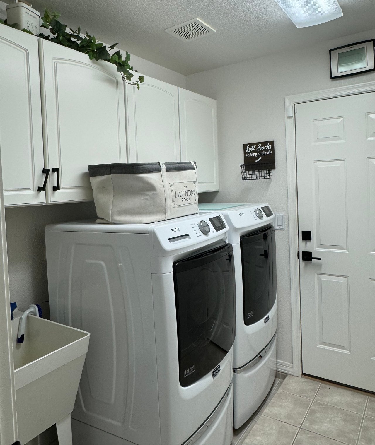 3667 Taurus Ln 
