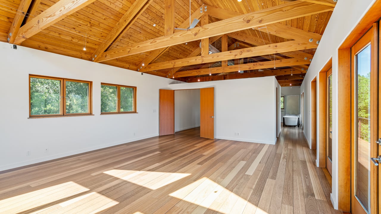 Leslie Creek Retreat