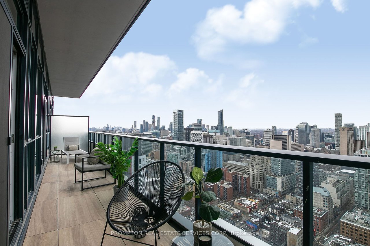 LUXURY PENTHOUSE ON WIDMER