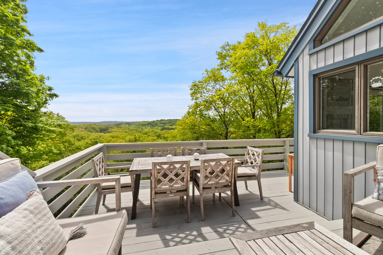 30 Woodcrest Terrace