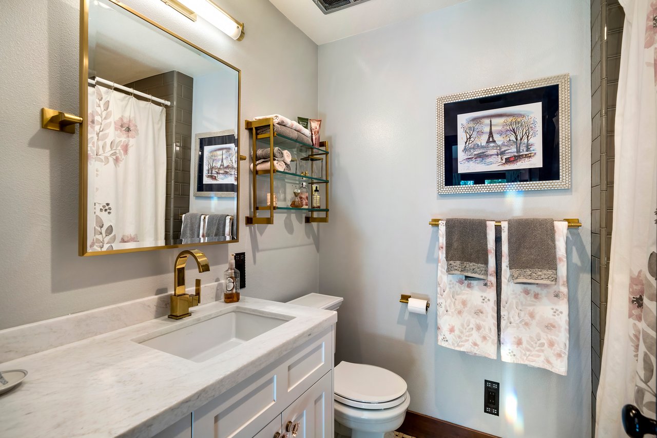 41005 Valle Vista