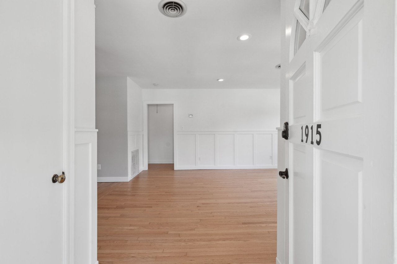 1915 Aichele Drive