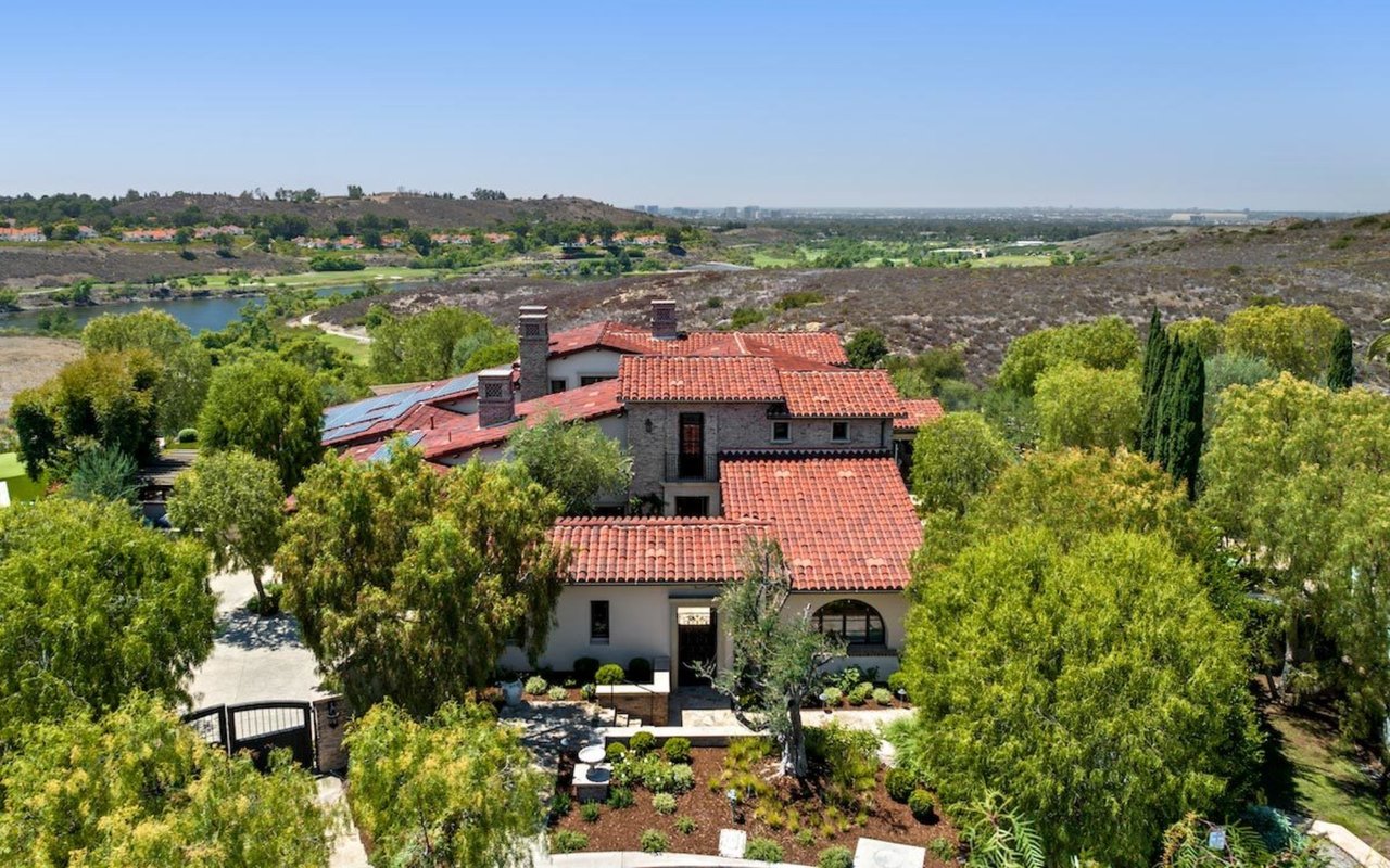 New Listing at 24 Jewel Flower in Shady Canyon City of Irvine