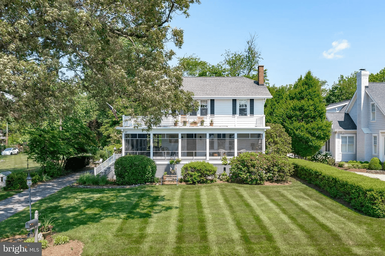 57 Bay Dr