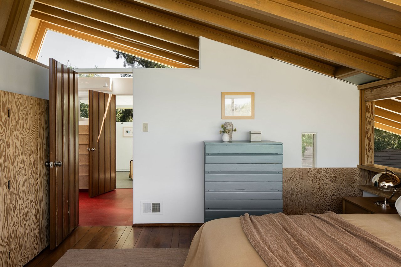 The Van Dekker House, Master architect R. M. Schindler