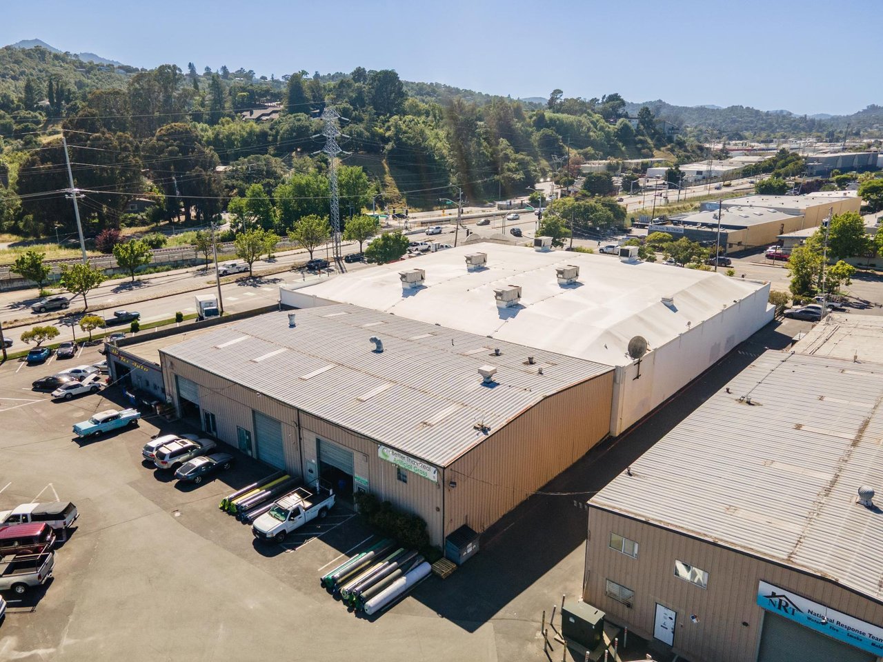 Retail Building For Lease 