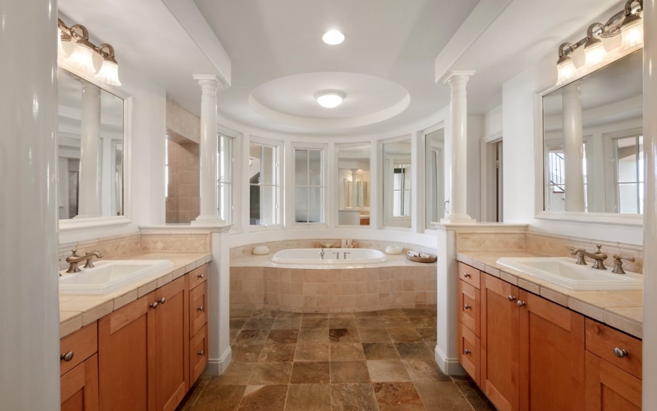 76 Sidra Cove