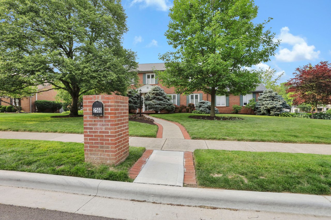 2560 CHARTWELL RD, UPPER ARLINGTON, OH 43220