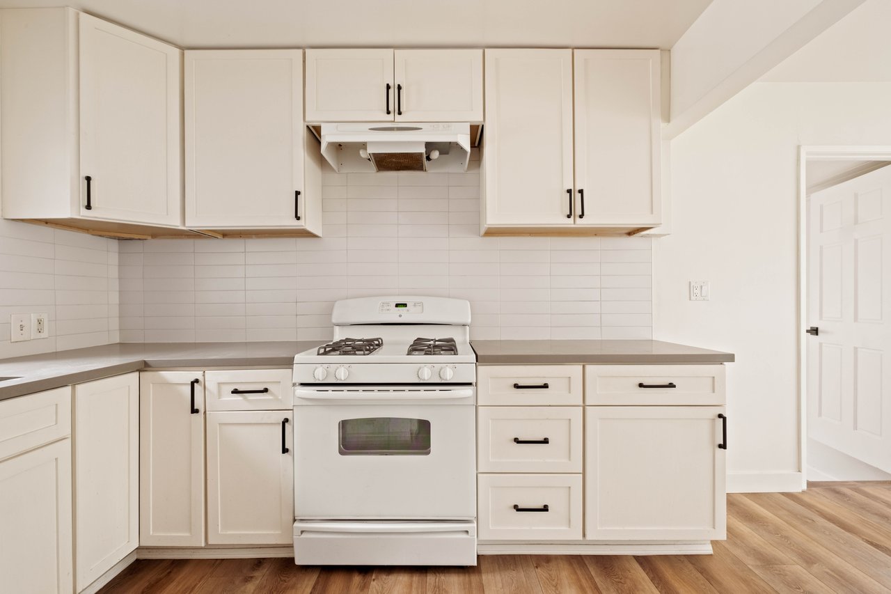 23153 Canzonet St, Woodland Hills