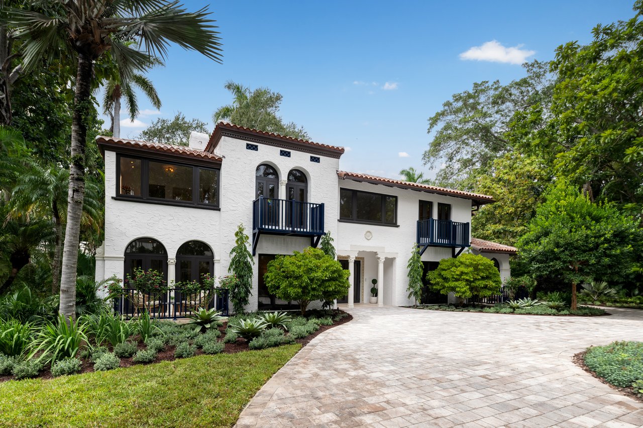 3700 Hibiscus Street "Casa Mamey"