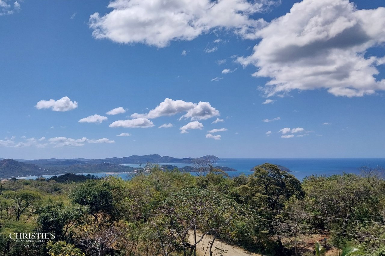 Casa de Estrellas – Luxury Oceanview Living Above Playa Penca & Potrero Bay