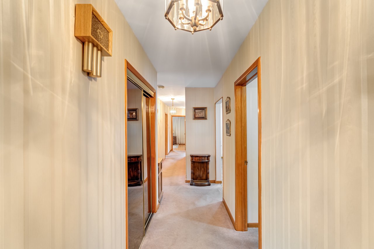 102 Clement Rd